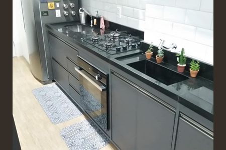 Apartamento à venda com 51m², 2 quartos e 1 vaga Apartamento à venda com 51m², 2 quartos e 1 vagaCozinha e Área de Serviço