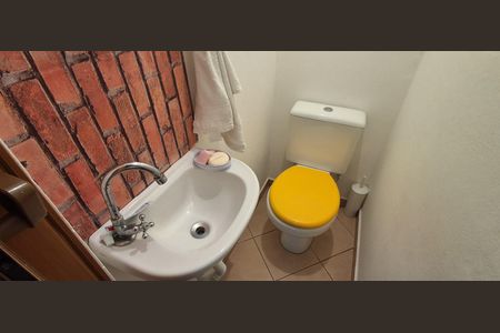 Casa para alugar com 383m², 4 quartos e 3 vagas Casa para alugar com 383m², 4 quartos e 3 vagasLavabo