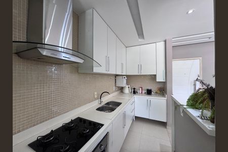 Apartamento à venda com 60m², 2 quartos e 1 vagaCozinha - Área de Serviço