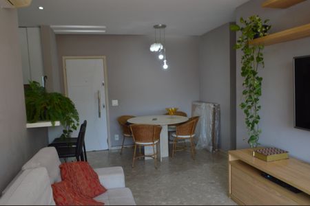 Sala de apartamento à venda com 2 quartos, 60m² em Jacarepaguá, Rio de Janeiro