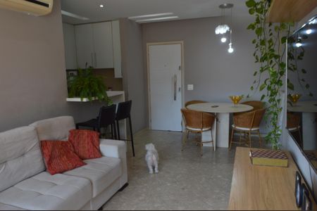 Sala de apartamento à venda com 2 quartos, 60m² em Jacarepaguá, Rio de Janeiro