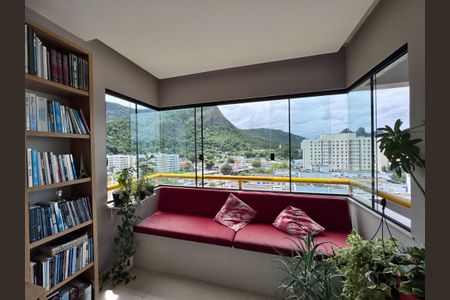 Apartamento à venda com 60m², 2 quartos e 1 vagaVaranda