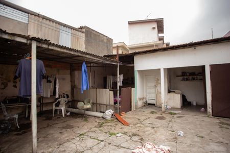 Casa à venda com 100m², 2 quartos e 2 vagas Casa à venda com 100m², 2 quartos e 2 vagasQuintal