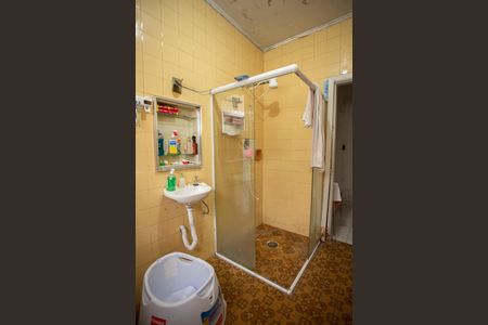 Casa à venda com 100m², 2 quartos e 2 vagas Casa à venda com 100m², 2 quartos e 2 vagasBanheiro