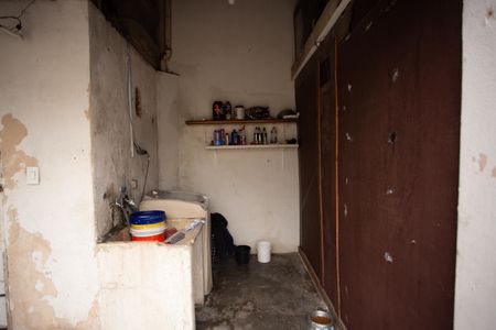 Casa à venda com 100m², 2 quartos e 2 vagas Casa à venda com 100m², 2 quartos e 2 vagasQuintal