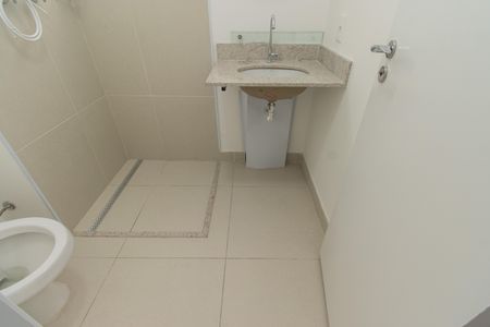 Studio para alugar com 38m², 0 quarto e 1 vaga Studio para alugar com 38m², 0 quarto e 1 vagaBanheiro