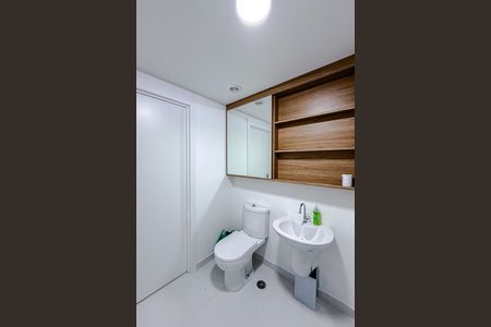 Banheiro de kitnet/studio à venda com 1 quarto, 32m² em Vila Mariana, São Paulo