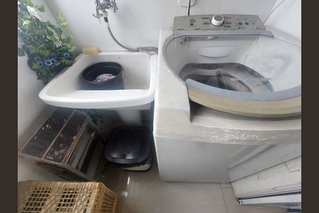 Apartamento para alugar com 55m², 2 quartos e 1 vagaÁrea de Serviço