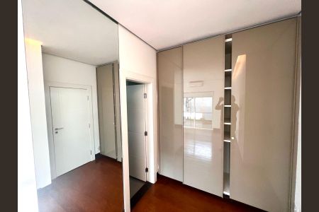 Casa para alugar com 1600m², 5 quartos e 7 vagasSuíte 1