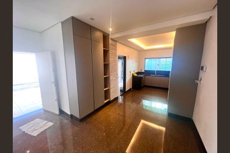Casa para alugar com 1600m², 5 quartos e 7 vagasCozinha 1