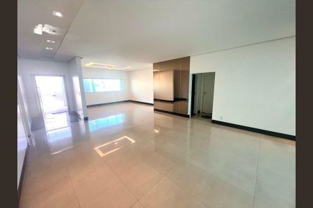 Sala de casa para alugar com 5 quartos, 1600m² em Jardim Karaíba, Uberlândia