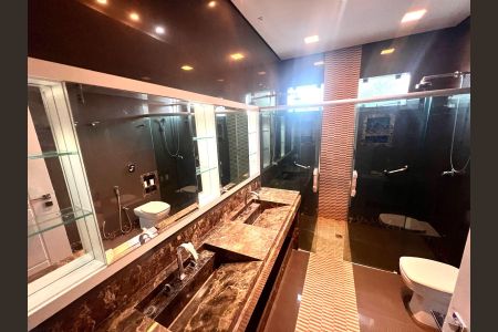 Casa para alugar com 1600m², 5 quartos e 7 vagasBanheiro da Suíte 5