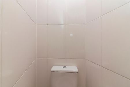 Casa de condomínio à venda com 140m², 3 quartos e 2 vagasLavabo