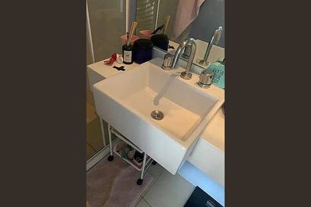 Apartamento à venda com 75m², 2 quartos e sem vaga