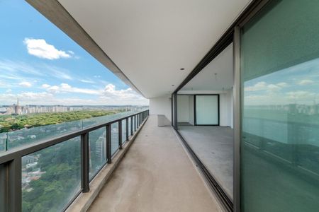 Apartamento à venda com 3 quartos, 285m² em Itaim Bibi, São Paulo