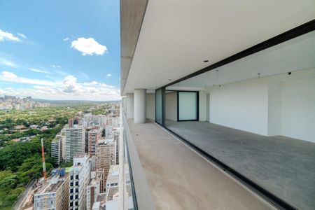 Apartamento à venda com 3 quartos, 285m² em Itaim Bibi, São Paulo