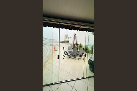 Apartamento à venda com 200m², 3 quartos e 2 vagasVaranda