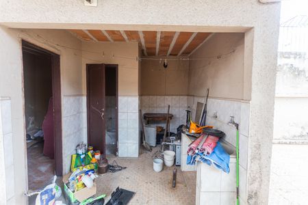 Casa à venda com 300m², 6 quartos e 1 vagaÁrea de Serviço Externa