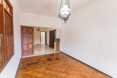 Sala  de casa à venda com 6 quartos, 300m² em Santo Antônio, Belo Horizonte