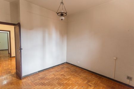 Casa à venda com 300m², 6 quartos e 1 vagaQuarto  1