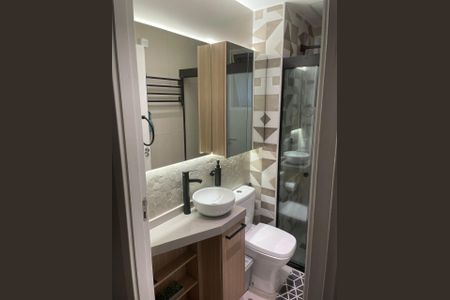 Banheiro de apartamento para alugar com 2 quartos, 45m² em Recreio dos Bandeirantes, Rio de Janeiro