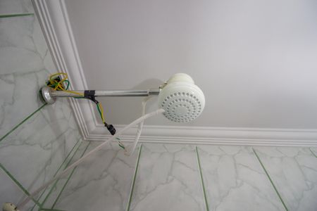 Banheiro da Suíte Casa 1 de casa à venda com 7 quartos, 576m² em Tropical, Contagem