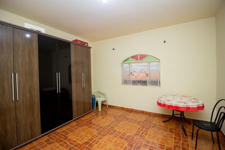 Casa à venda com 576m², 7 quartos e 2 vagasQuarto 2 Casa 1