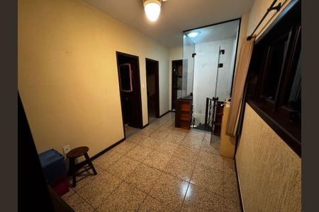 Casa à venda com 4 quartos, 300m² em Badu, Niterói