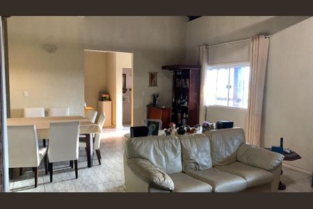 Casa à venda com 4 quartos, 300m² em Badu, Niterói