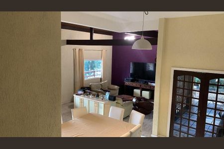 Casa à venda com 4 quartos, 300m² em Badu, Niterói