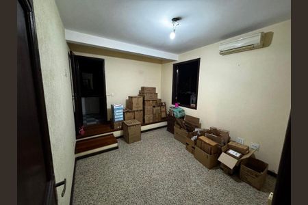 Casa à venda com 4 quartos, 300m² em Badu, Niterói