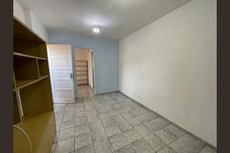 Casa à venda com 4 quartos, 175m² em Jardim Aeroporto, São Paulo