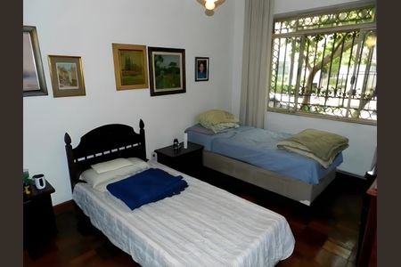 Apartamento para alugar com 288m², 4 quartos e 3 vagas