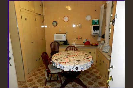 Apartamento para alugar com 288m², 4 quartos e 3 vagas