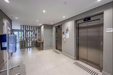 Apartamento à venda com 83m², 3 quartos e 3 vagas Apartamento à venda com 83m², 3 quartos e 3 vagasHall de entrada