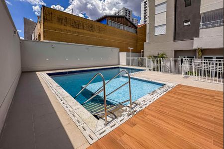 Apartamento à venda com 83m², 3 quartos e 3 vagas Apartamento à venda com 83m², 3 quartos e 3 vagasÁrea comum - Piscina