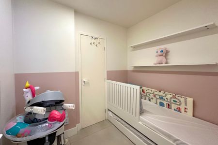 Apartamento à venda com 56m², 2 quartos e 1 vagaQuarto 02