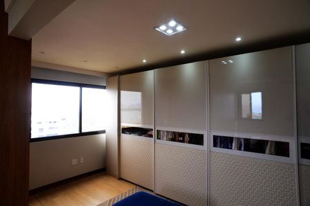 Apartamento à venda com 145m², 2 quartos e 2 vagas Apartamento à venda com 145m², 2 quartos e 2 vagasSuíte