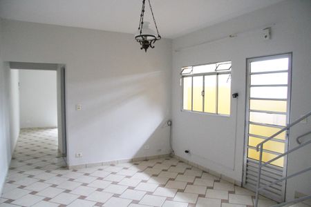 Sala 01 de casa para alugar com 3 quartos, 300m² em Vila Carmela Ii, Guarulhos