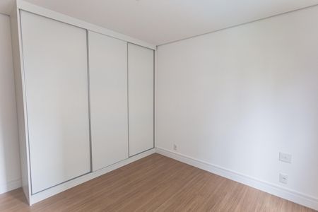 Apartamento para alugar com 92m², 3 quartos e 2 vagas Apartamento para alugar com 92m², 3 quartos e 2 vagasSuíte