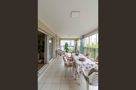 Apartamento à venda com 147m², 3 quartos e 2 vagasVaranda