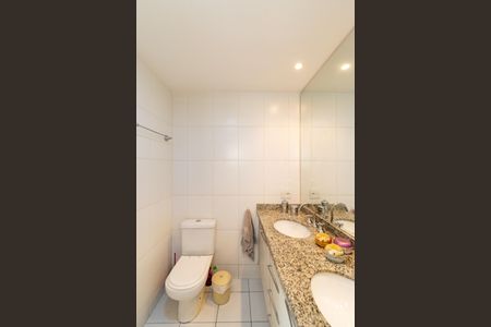 Apartamento à venda com 147m², 3 quartos e 2 vagasBanheiro da Suíte