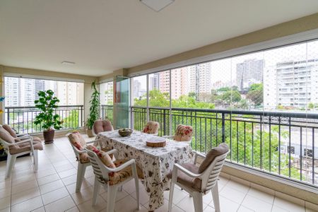 Apartamento à venda com 147m², 3 quartos e 2 vagasVaranda