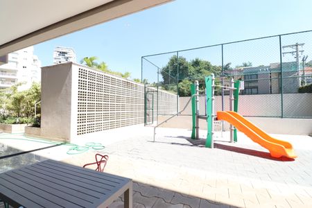 Apartamento à venda com 150m², 2 quartos e 2 vagasÁrea comum - Playground