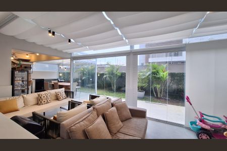 Apartamento à venda com 150m², 2 quartos e 2 vagasVaranda