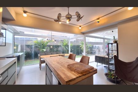 Apartamento à venda com 150m², 2 quartos e 2 vagasVaranda