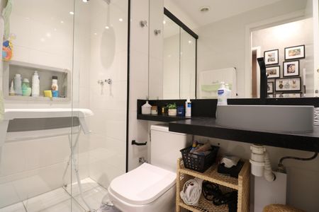 Apartamento à venda com 150m², 2 quartos e 2 vagasBanheiro Social