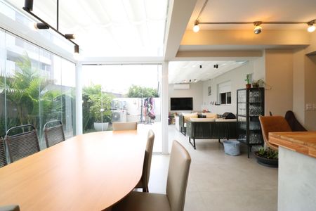 Apartamento à venda com 150m², 2 quartos e 2 vagasVaranda