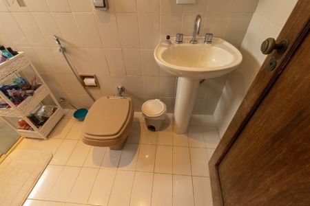 Apartamento para alugar com 130m², 3 quartos e 1 vagaBanheiro da Suíte