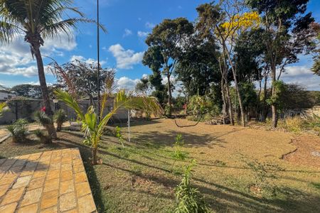 Casa à venda com 120m², 3 quartos e 5 vagas Casa à venda com 120m², 3 quartos e 5 vagasÁrea externa